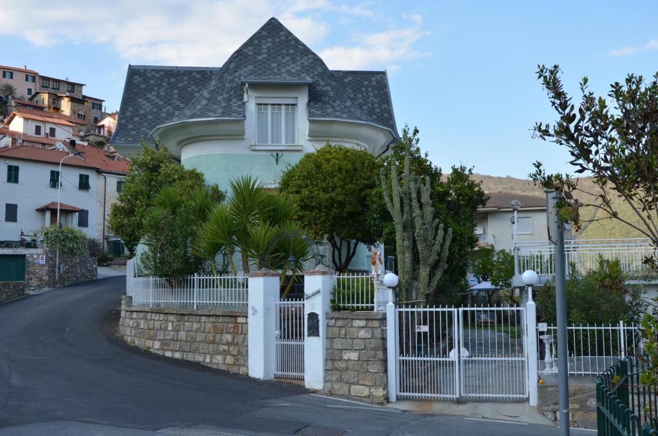Villa La Parisienne Diano Borello Экстерьер фото